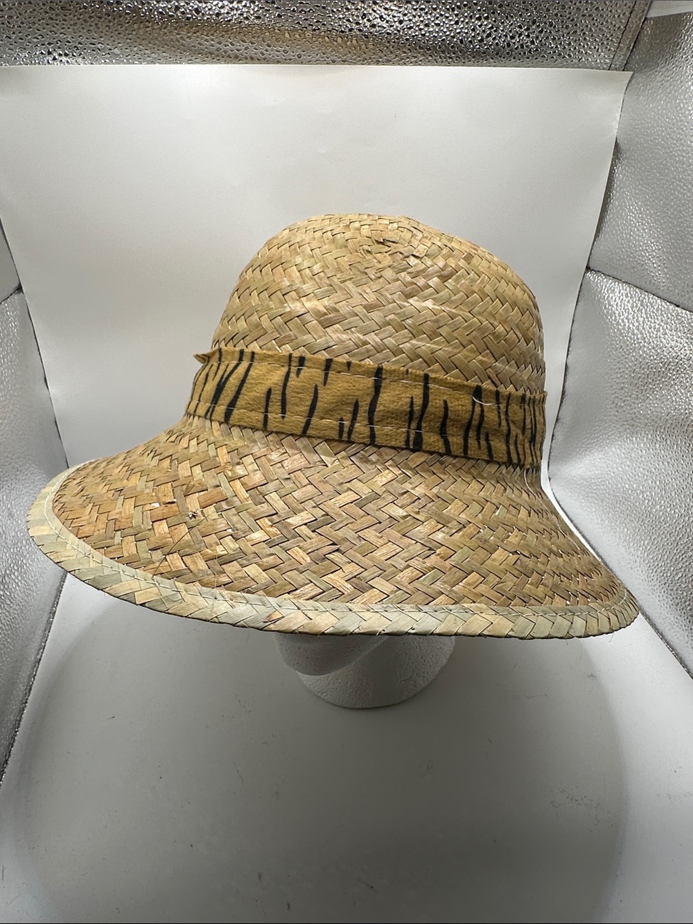 Women’s Straw Sun Hat with Patterned Band - Natural